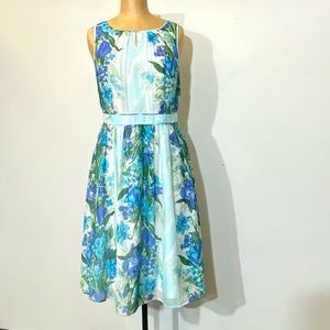 TALBOTS summer dress elegant and fun size 6  fully lined white blue long zipper